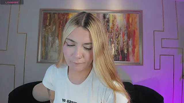 NiaHolland online show from 02/22/26, 11:47