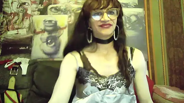 Snapshot of TheBlackWtch chatting on 02/11/25, 01:10 TheBlackWtch online show from 02/11/25, 01:10
