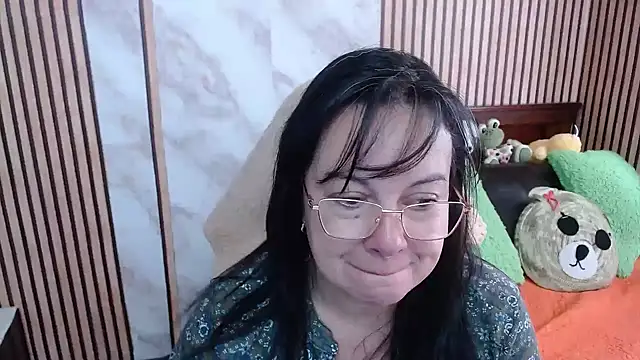 Sonialorens  online show from 09/27/25, 12:54