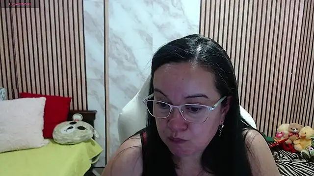 Sonialorens  online show from 07/24/26, 10:08