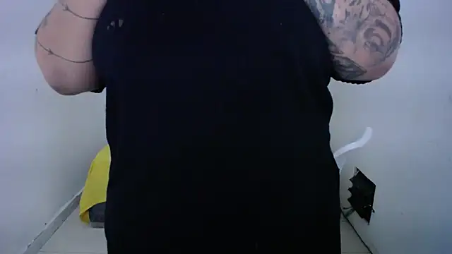 Snapshot of tianasex chatting on 01/19/25, 06:32 tianasex online show from 01/19/25, 06:32