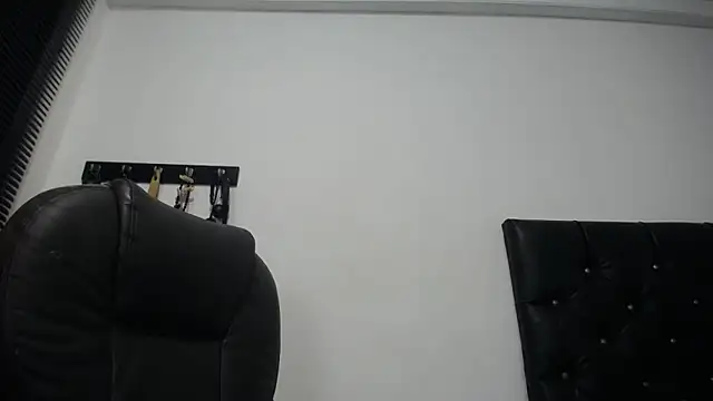 Snapshot of alejandraluxt chatting on 01/31/25, 08:43 alejandraluxt online show from 01/31/25, 08:43