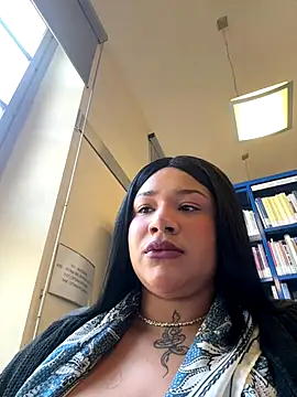 IamSashaLuv online show from 10/01/25, 08:09