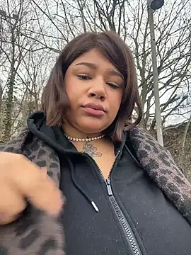 IamSashaLuv online show from 12/05/25, 09:40