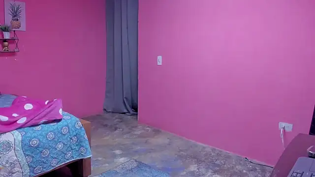 Emma lean online show from 02/19/25, 03:16