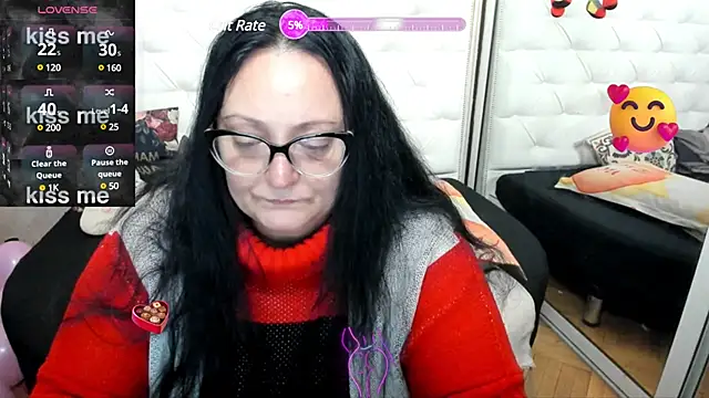 Snapshot of lady_lauren chatting on 02/19/25, 06:00 lady lauren online show from 02/19/25, 06:00