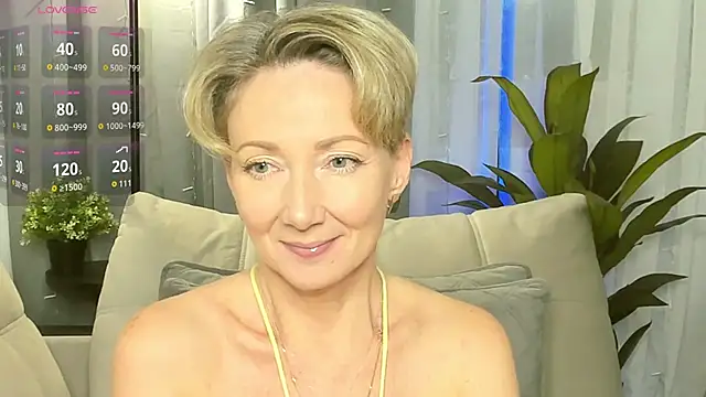 AkexandraFix online show from 10/27/25, 12:53