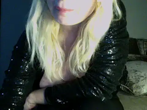 Snapshot of Lisavontease chatting on 02/02/25, 09:19 Lisavontease online show from 02/02/25, 09:19