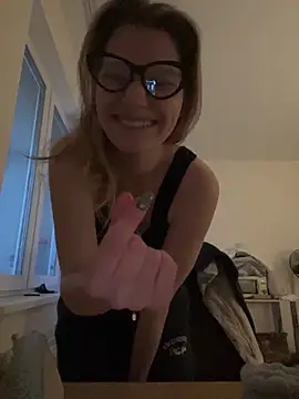 MaryHiggins online show from 09/19/25, 04:29