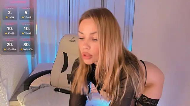 Roxana Wet  online show from 09/17/25, 01:35