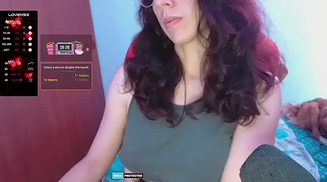 Snapshot of thecherry_Paulette chatting on 02/21/25, 11:43 thecherry Paulette online show from 02/21/25, 11:43