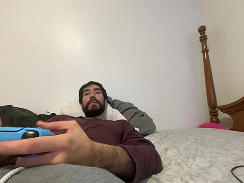 Snapshot of tkaylove chatting on 01/12/25, 08:14 tkaylove online show from 01/12/25, 08:14