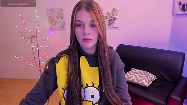 Snapshot of MillySandlerr chatting on 03/06/25, 01:35 MillySandlerr online show from 03/06/25, 01:35