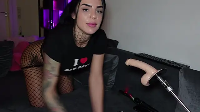 LexiCoco online show from 12/29/24, 05:54