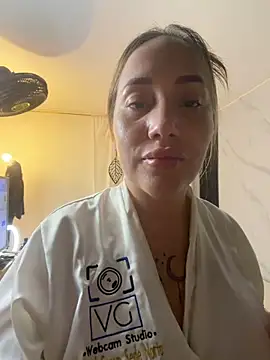 hotpawgmilf online show from 06/06/26, 03:00