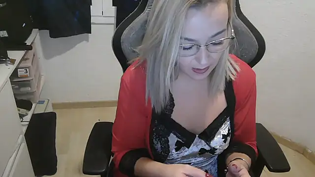 bekka   online show from 11/26/25, 07:04