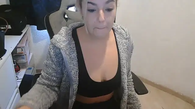 bekka   online show from 12/01/25, 10:31