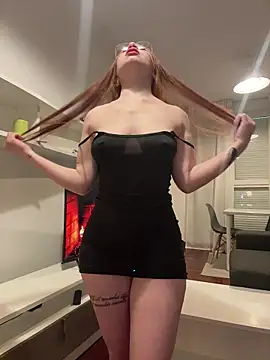 redheaddoll22 online show from 03/06/26, 10:45