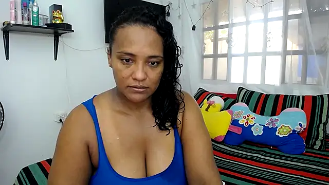 Snapshot of marysol83 chatting on 12/29/24, 10:14 marysol83 online show from 12/29/24, 10:14