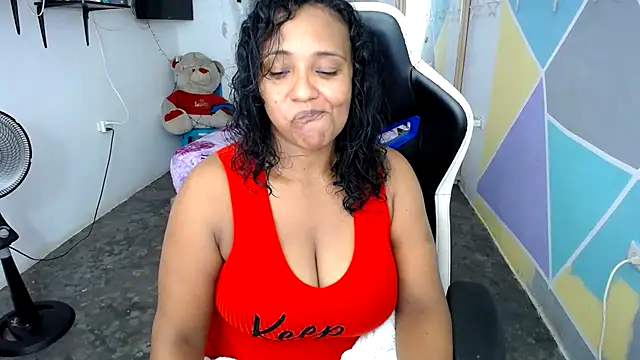 Snapshot of marysol83 chatting on 01/08/25, 01:42 marysol83 online show from 01/08/25, 01:42