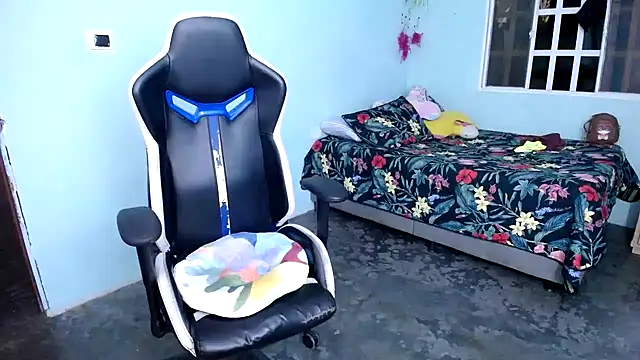 marysol83 online show from 12/03/25, 12:29