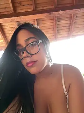 Snapshot of WHAAATTTTTTTTTT chatting on 01/17/25, 10:12 WHAAATTTTTTTTTT online show from 01/17/25, 10:12