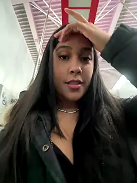 Snapshot of WHAAATTTTTTTTTT chatting on 12/16/25, 11:37 WHAAATTTTTTTTTT online show from 12/16/25, 11:37