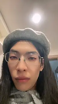 Snapshot of CrytinaSissyCrossdress chatting on 10/26/25, 03:40 CrytinaSissyCrossdress online show from 10/26/25, 03:40