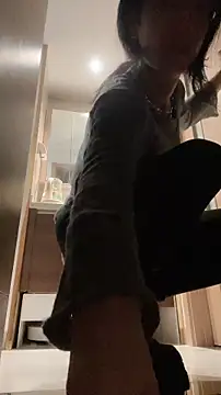 Snapshot of CrytinaSissyCrossdress chatting on 10/27/25, 03:16 CrytinaSissyCrossdress online show from 10/27/25, 03:16