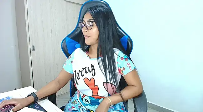 sophiax-x online show from 12/25/24, 09:22