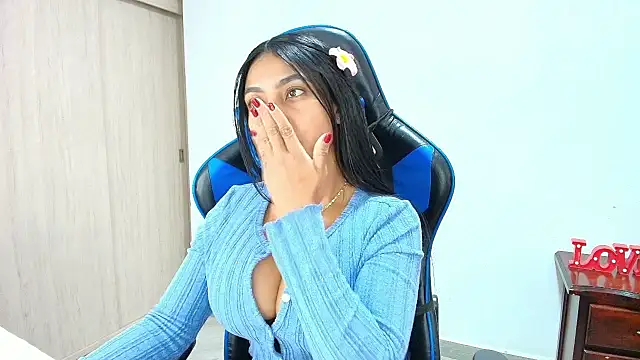 sophiax-x online show from 10/10/25, 07:46