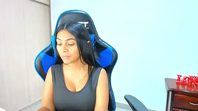 sophiax-x online show from 10/16/25, 08:32