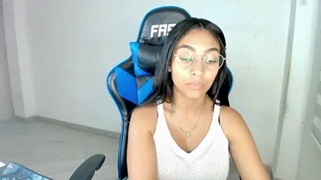 sophiax-x online show from 02/19/26, 01:12