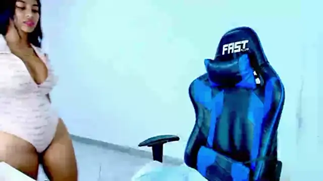 sophiax-x online show from 03/17/26, 08:28