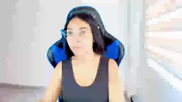 sophiax-x online show from 04/20/26, 02:53