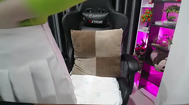 Yuki-yio online show from 02/22/25, 01:22