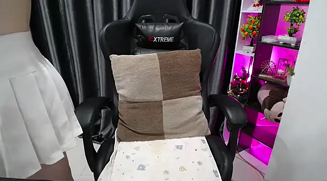 Yuki-yio online show from 02/28/25, 01:26