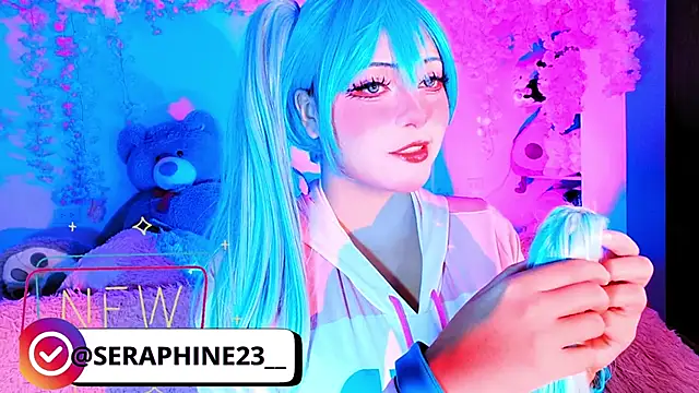 seraphine23 online show from 11/29/25, 01:08