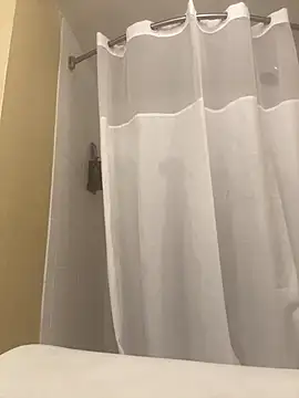 tiffanimonroe online show from 10/31/25, 09:05