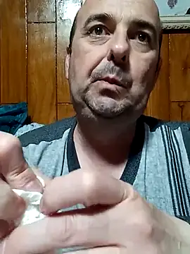 Snapshot of Hot-pico76 chatting on 02/14/25, 10:04 Hot-pico76 online show from 02/14/25, 10:04