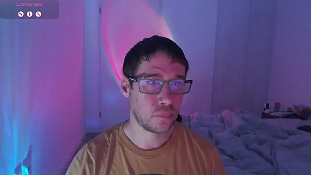 Thomas Mrd online show from 11/08/25, 02:23