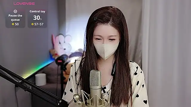 tw lala online show from 10/17/25, 04:42