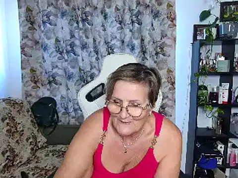 Snapshot of Selenna57 chatting on 12/19/24, 07:51 Selenna57 online show from 12/19/24, 07:51