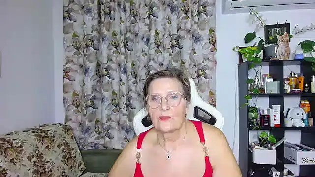 Snapshot of Selenna57 chatting on 01/03/25, 06:46 Selenna57 online show from 01/03/25, 06:46