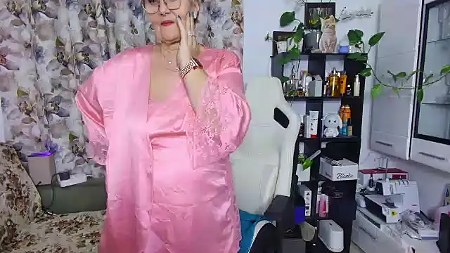 Snapshot of Selenna57 chatting on 02/20/25, 06:02 Selenna57 online show from 02/20/25, 06:02