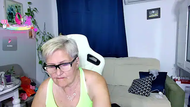 Snapshot of Selenna57 chatting on 04/30/26, 05:19 Selenna57 online show from 04/30/26, 05:19
