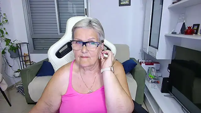 Snapshot of Selenna57 chatting on 05/12/26, 05:54 Selenna57 online show from 05/12/26, 05:54