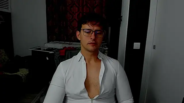 sexxymuscles4u online show from 10/30/25, 09:22