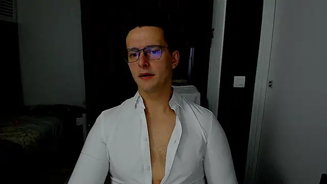 sexxymuscles4u online show from 11/18/25, 10:31