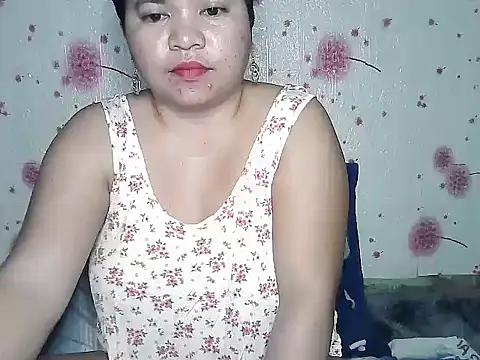 Snapshot of hotpussyxxx33x chatting on 02/10/25, 09:15 hotpussyxxx33x online show from 02/10/25, 09:15